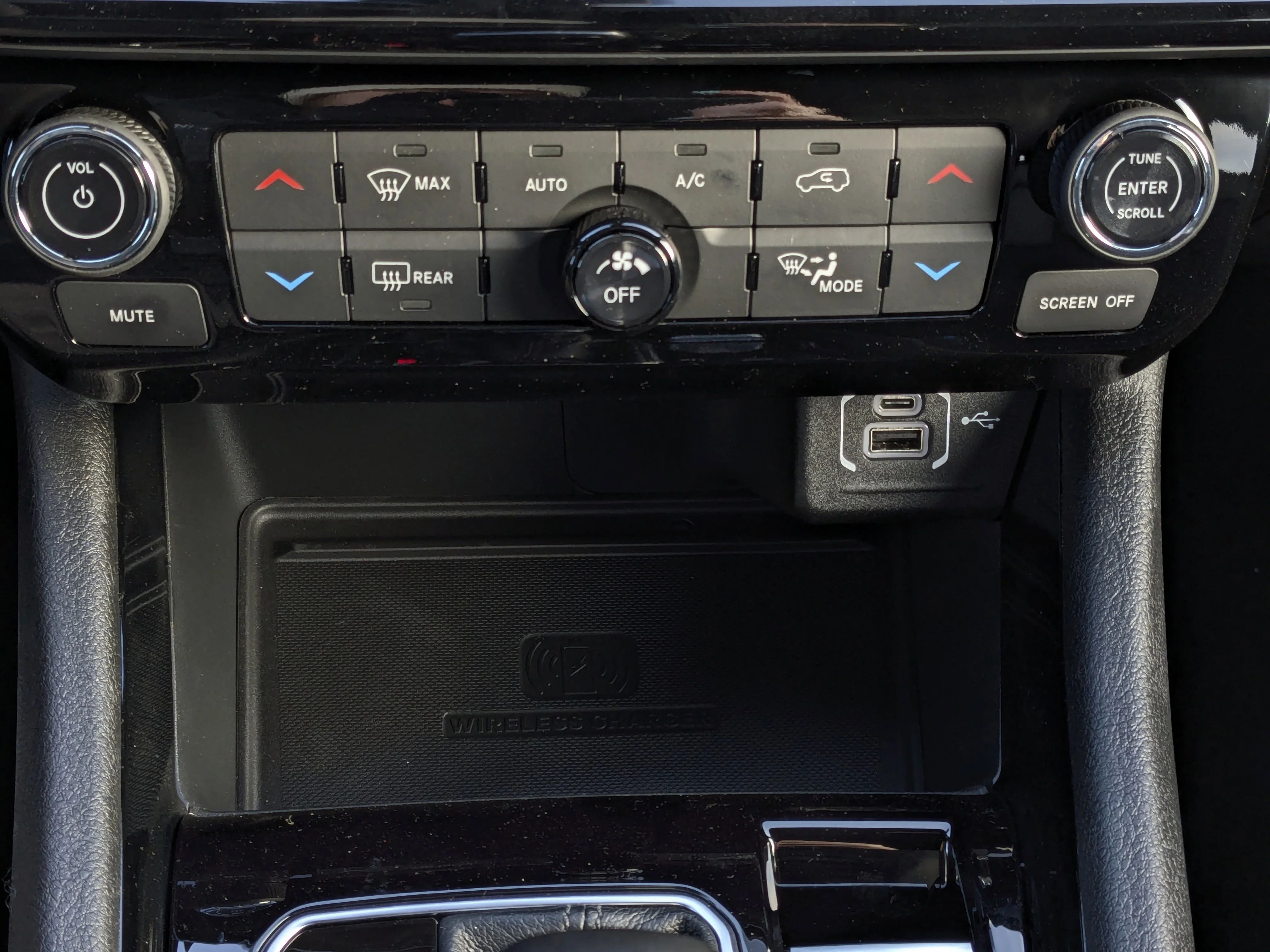 New 2026 Silver Jeep North - Altitude Special Edition 18 Black Wheels image 23