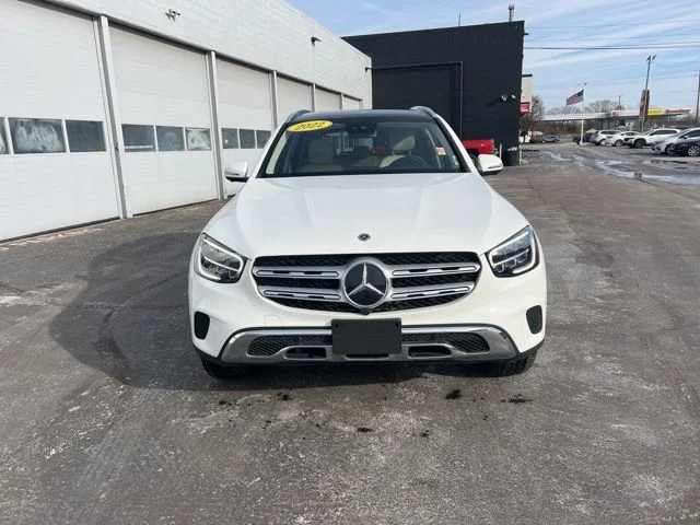 Used 2022 White Mercedes-Benz GLC 300 image 22