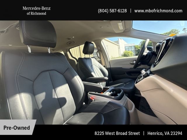 Used 2024 Silver Chrysler Touring L image 15
