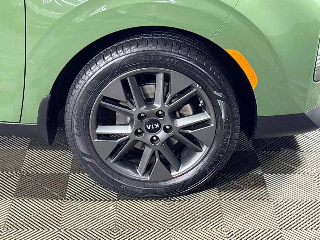 Used 2021 Green Kia EX image 24