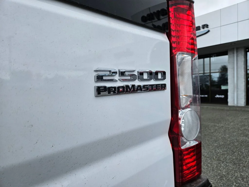 Used 2025 White Ram Base image 11