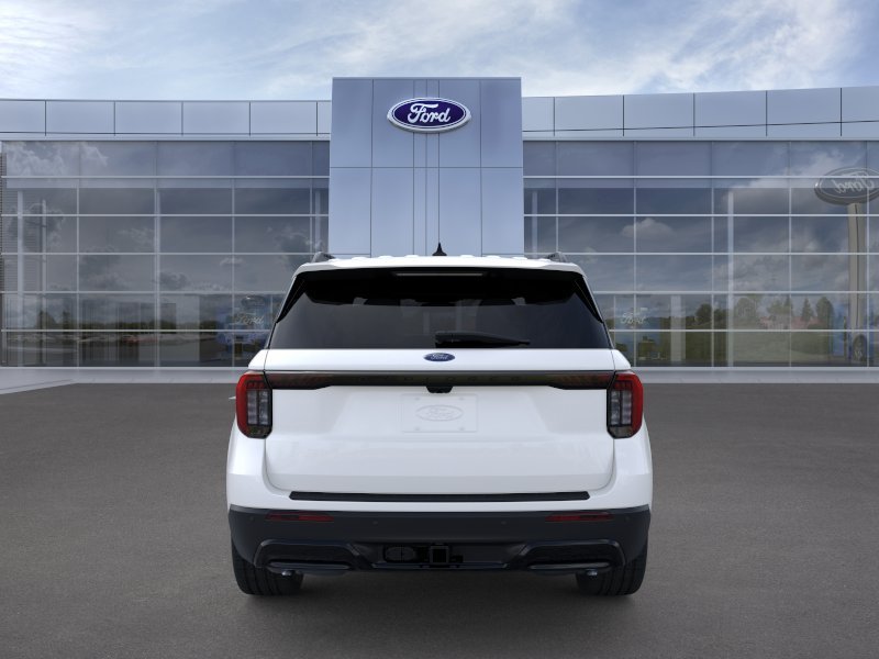 New 2026 Star White Metallic Tri-Coat Ford ST-Line image 5
