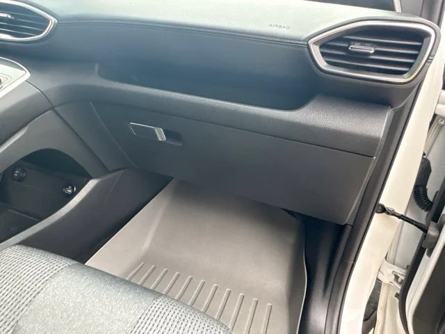 Used 2021 White Hyundai SEL image 50