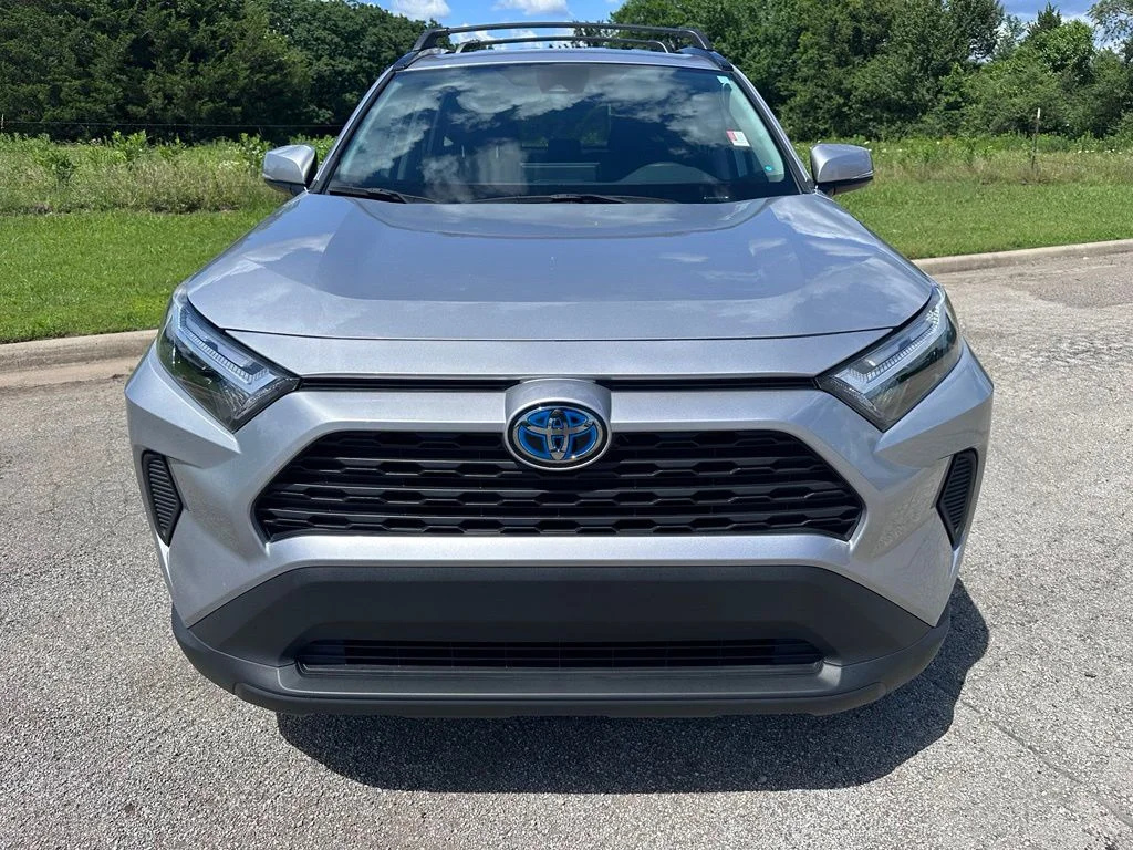 Used 2024 Silver Toyota XLE image 3