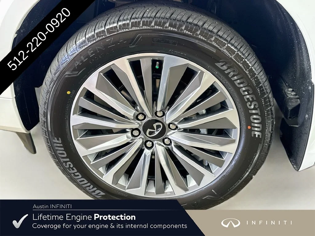New 2027 White INFINITI LUXE image 43
