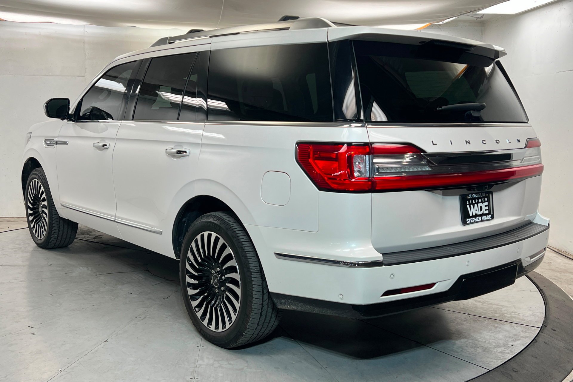 Used 2019 White Lincoln Black Label image 3