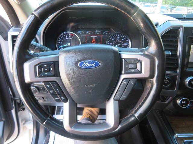 Used 2019 White Platinum Metallic Tri-Coat Ford Platinum image 29