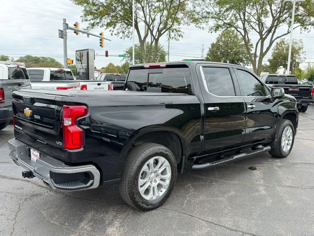 2024 Chevrolet Silverado 1500 LTZ - Photo 10