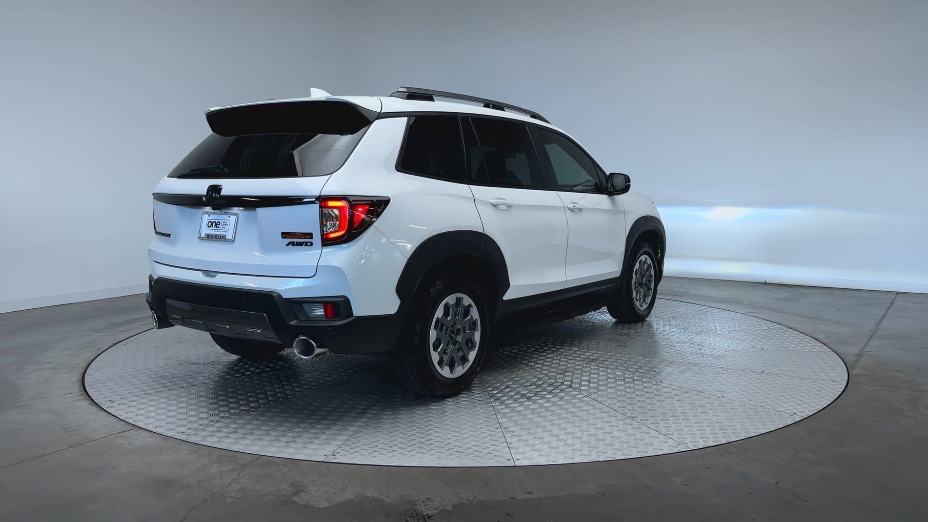 Used 2025 Platinum White Pearl Honda TrailSport image 8