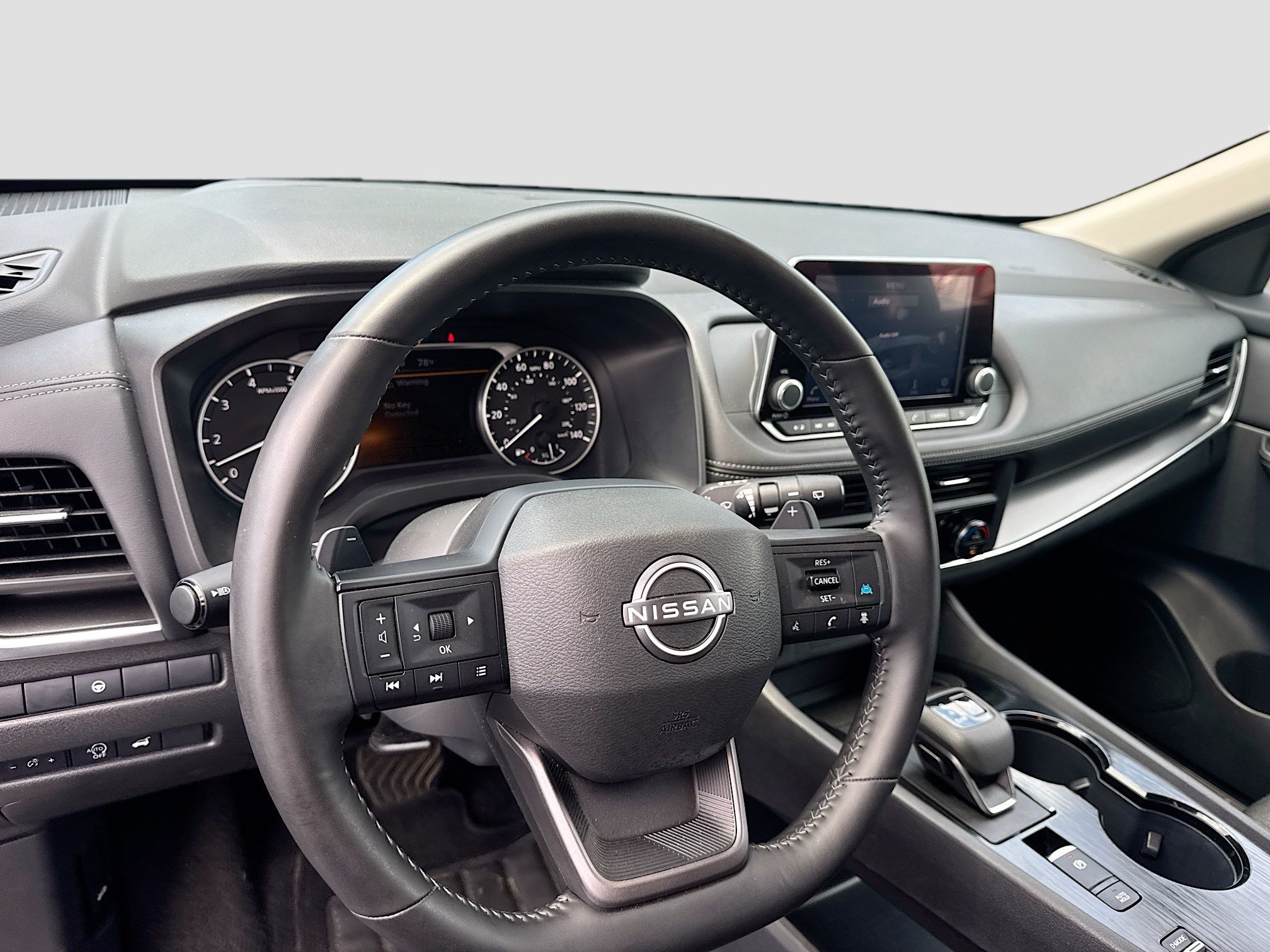 Used 2025 Deep Ocean Blue Pearl Nissan SV image 9