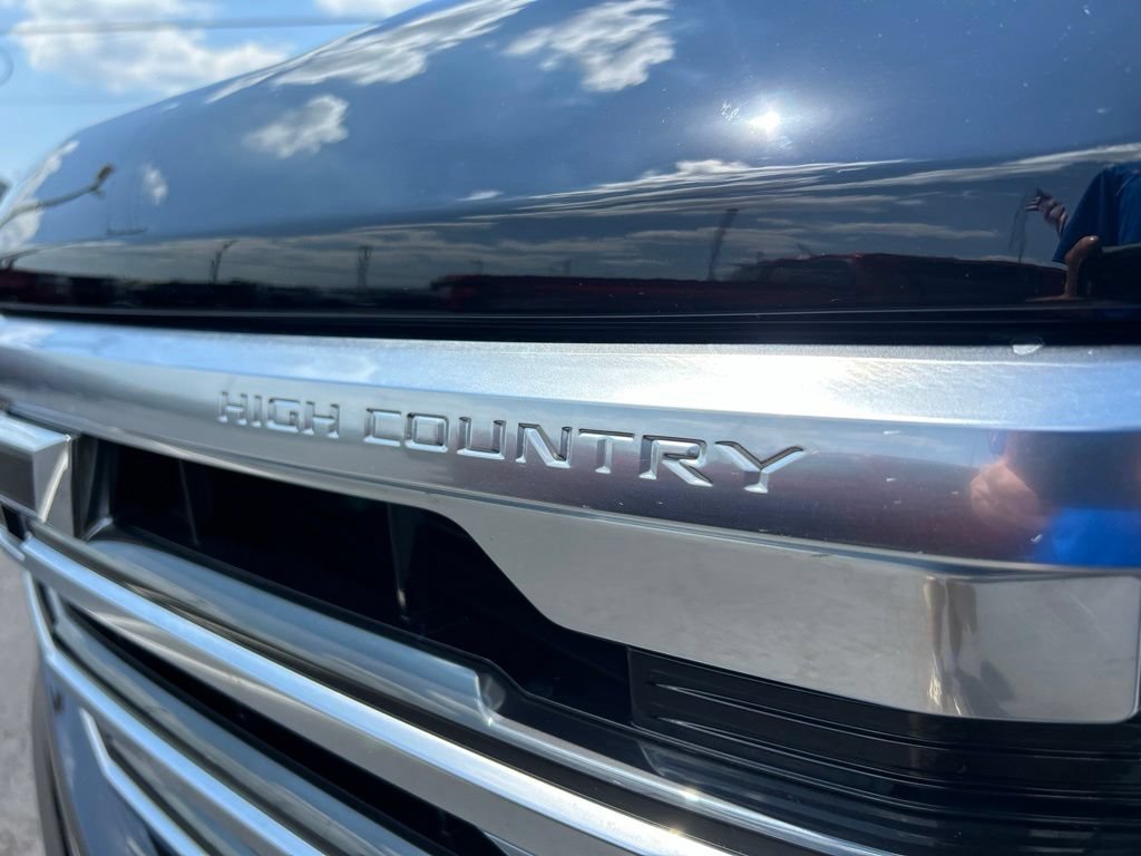 New 2026 Black Chevrolet High Country image 10