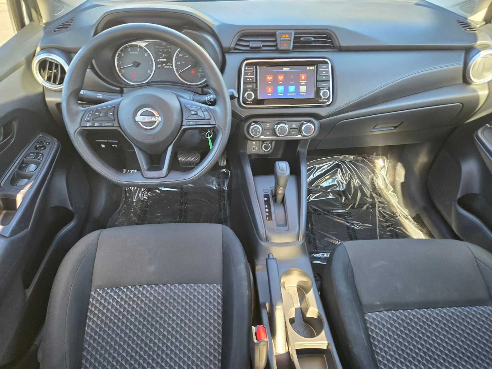 Used 2024  Nissan S image 9