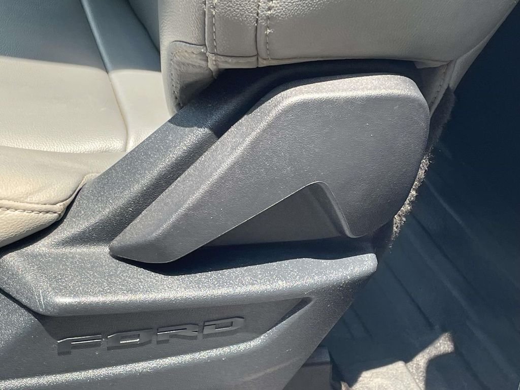 Used 2021 White Ford XL image 17