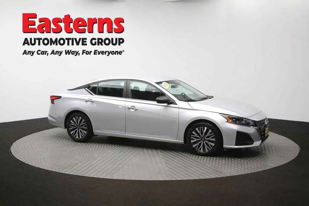 Used 2024 Silver Nissan 2.5 SV image 47