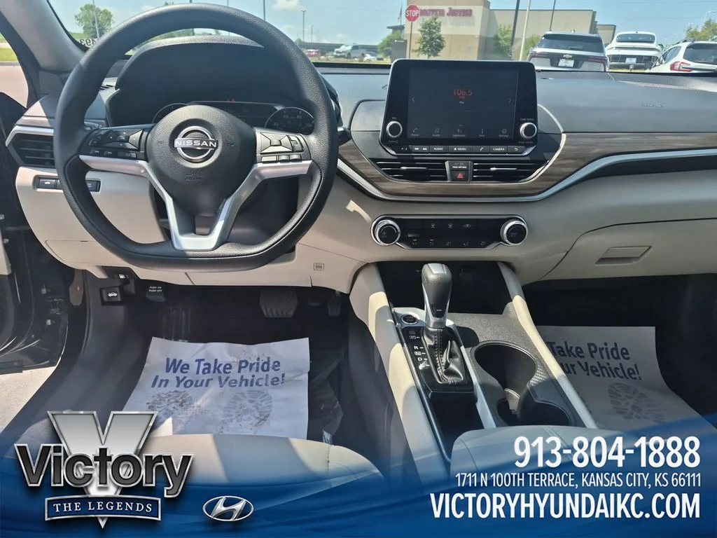Used 2025 Black Nissan 2.5 SV image 12