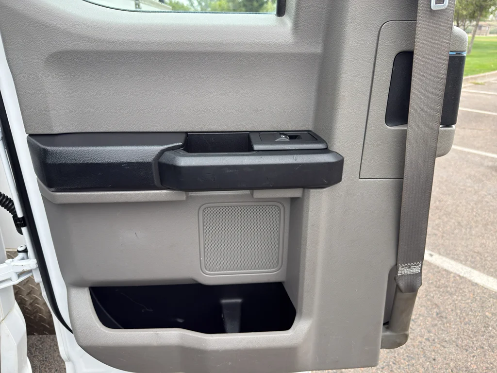 Used 2019 Oxford White Ford XL image 24