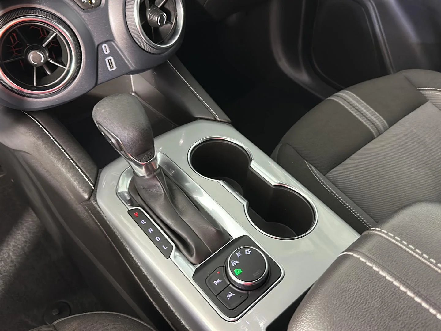 Used 2024 Summit White Chevrolet LT image 19