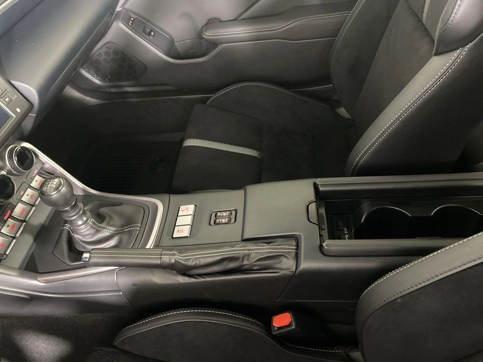 Used 2025 Raven Toyota Premium image 31