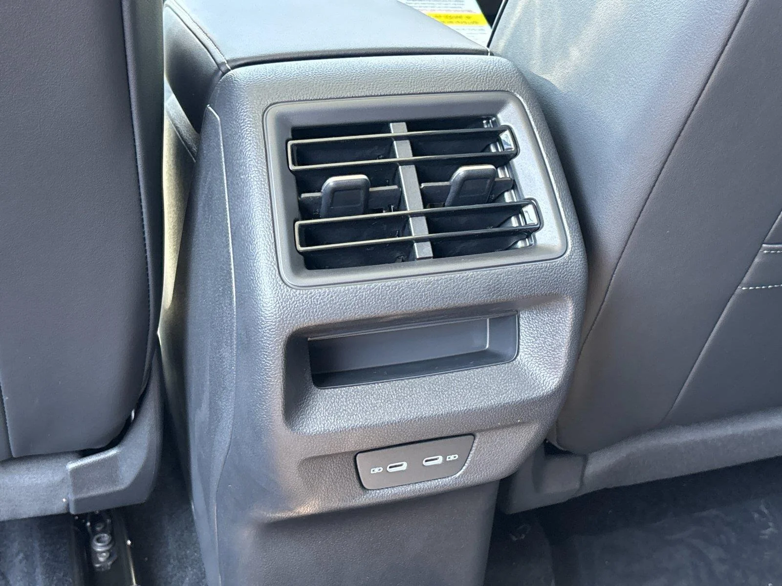 New 2026  Volkswagen SE image 33