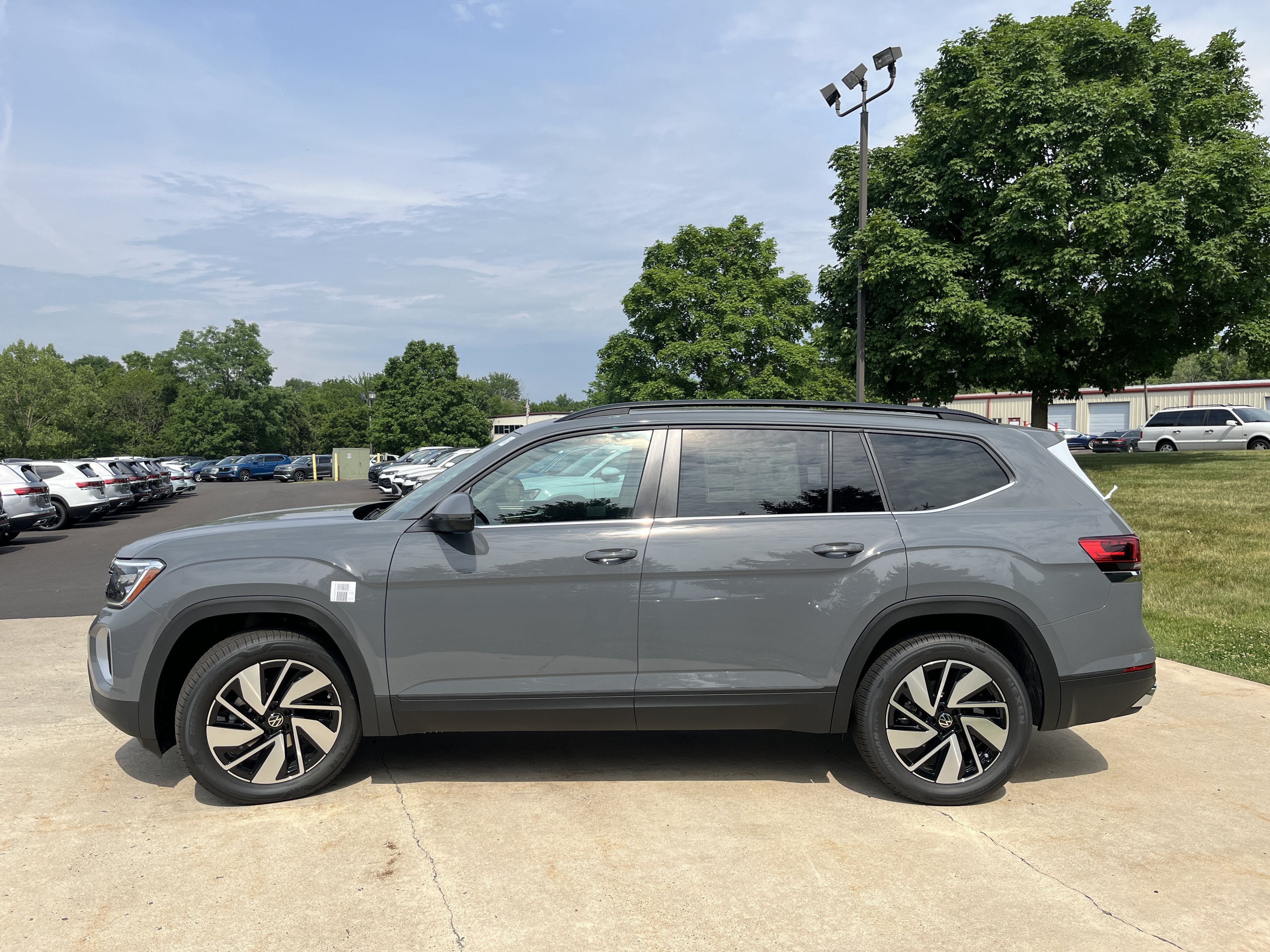 New 2026 Pure Gray Volkswagen 2.0T SE w/Technology image 10