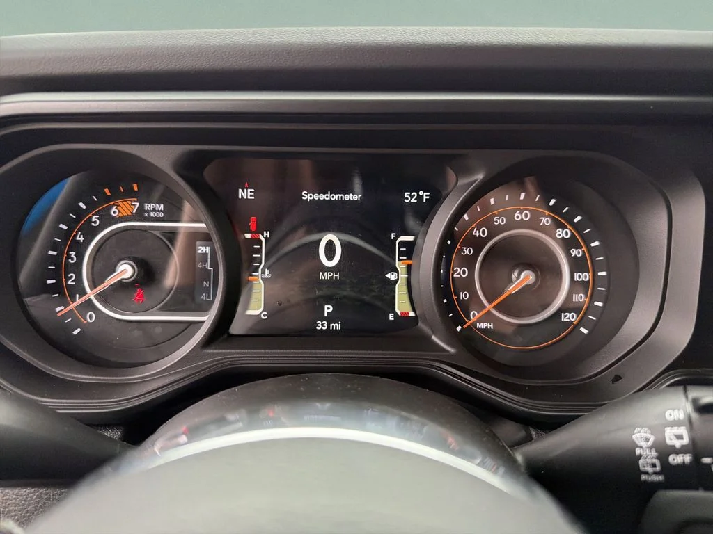 New 2026 Hydro Blue Pearl-Coat Exterior Paint Jeep Sahara image 12