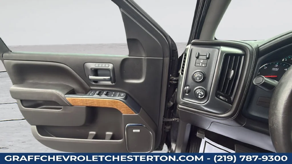 Used 2018 BLACK Chevrolet LTZ image 26