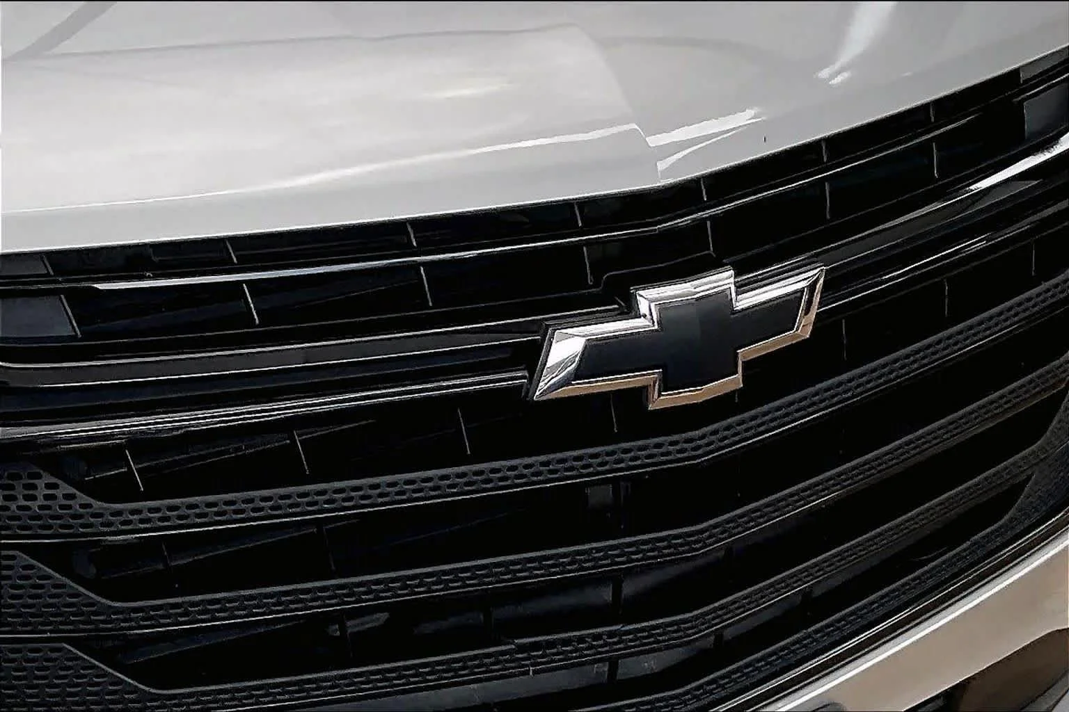 Used 2019 Silver Ice Metallic Chevrolet LS image 28
