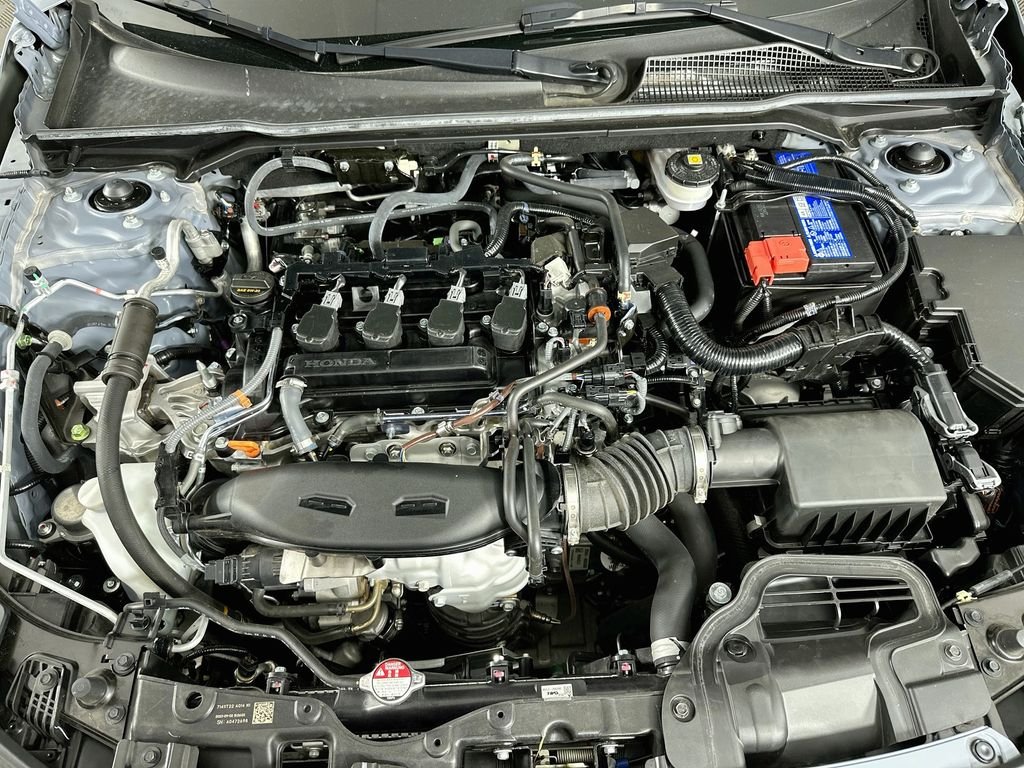 Used 2024 Morning Mist Metallic Honda Touring image 32