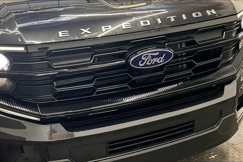 Used 2025 Gray Metallic Ford Active image 30