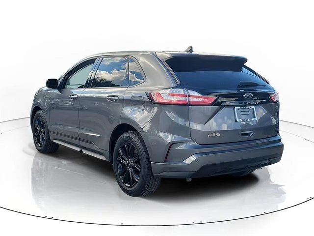 Used 2024 Gray Ford SE image 5