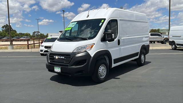 New 2026 Bright White Clearcoat RAM Tradesman image 7
