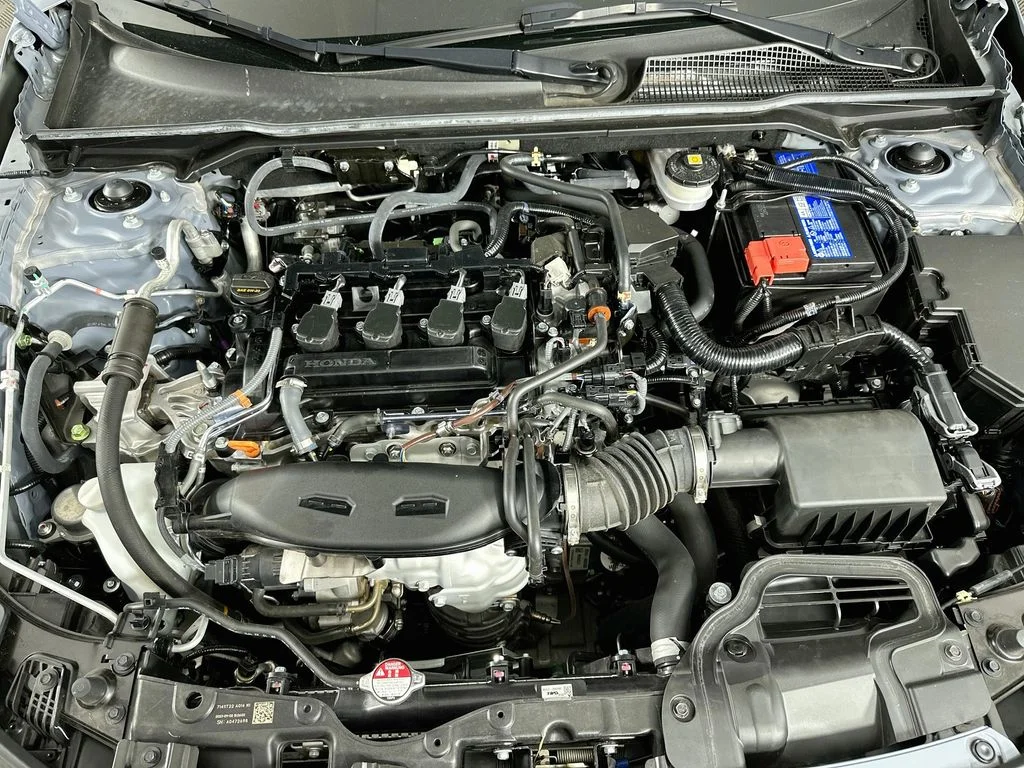 Used 2024 Morning Mist Metallic Honda Touring image 32