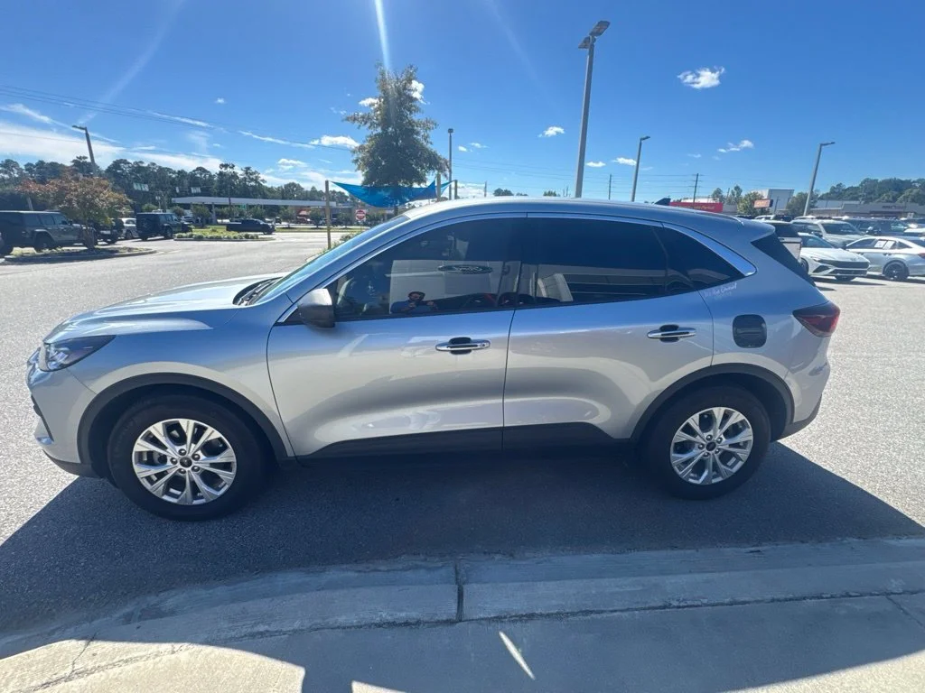 Used 2024 Silver Metallic Ford Active image 4