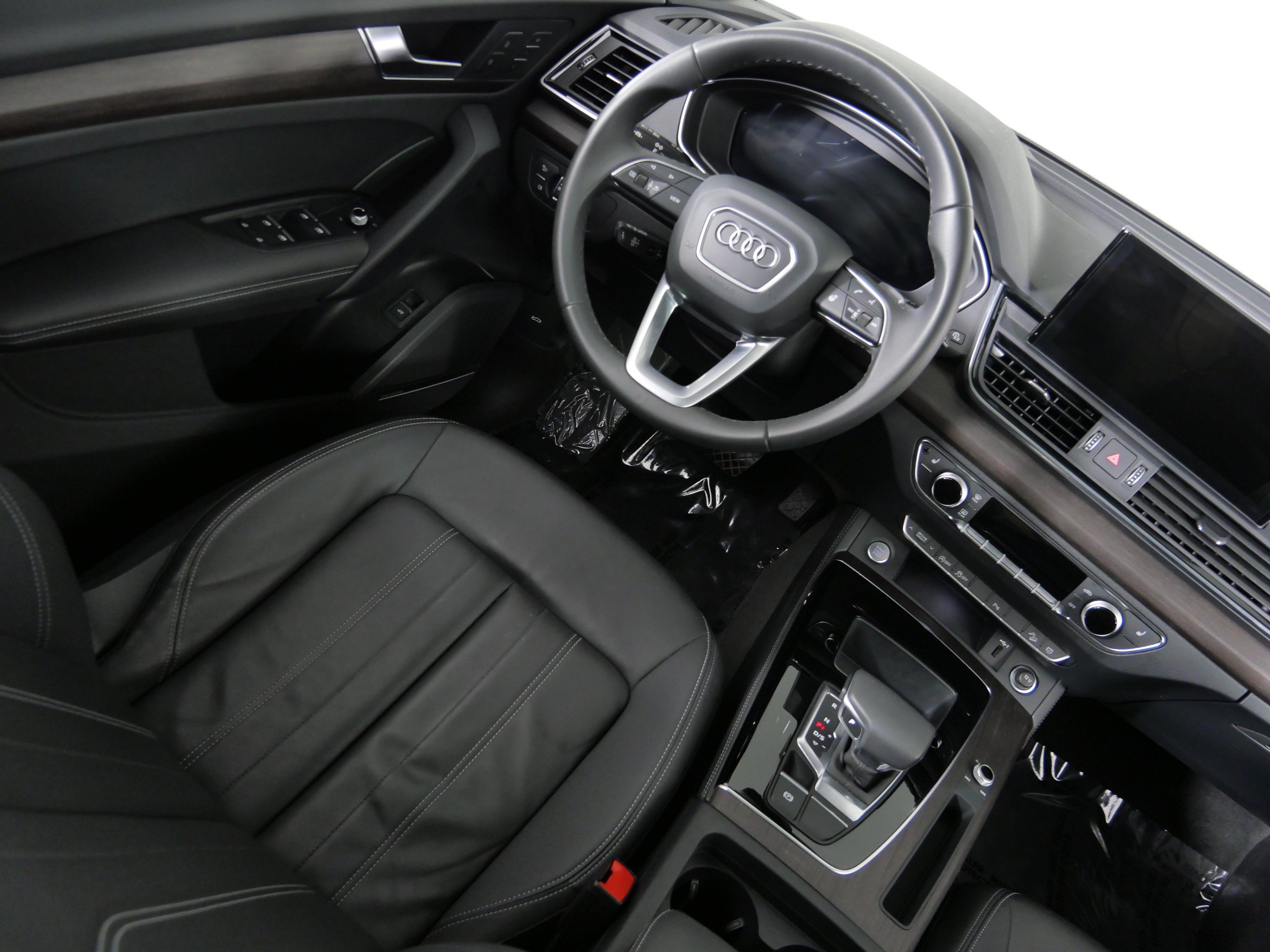 Used 2023 Brilliant Black Audi Premium Plus image 9