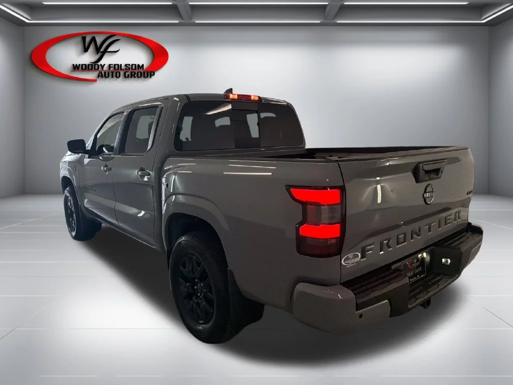 New 2027 Boulder Gray Pearl Nissan Crew Cab SV image 8
