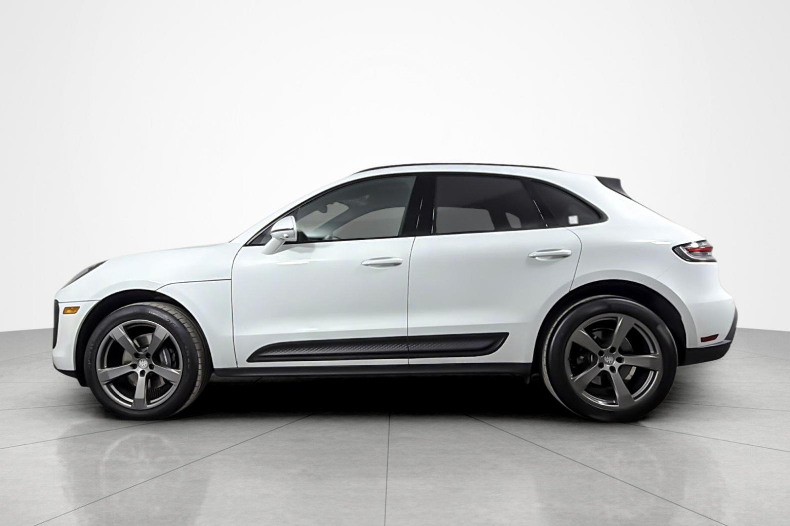 Used 2022 White Porsche AWD image 2