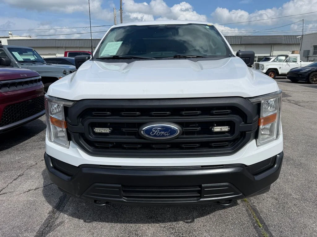 Used 2022 White Ford XL image 26