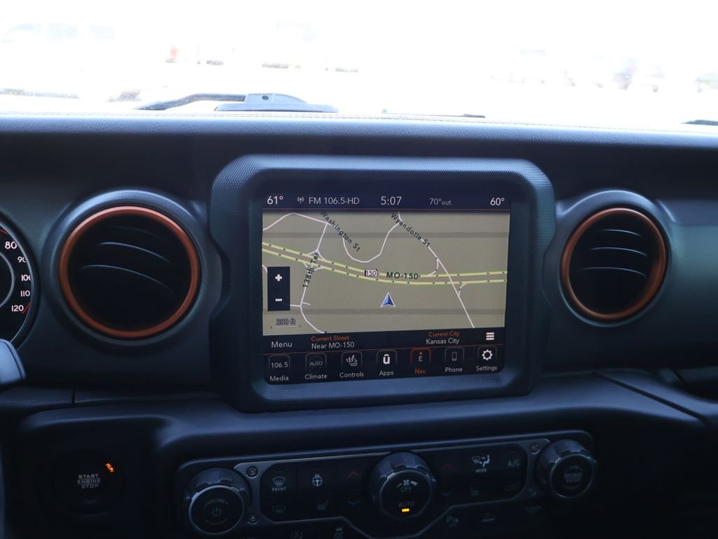 Used 2021 Granite Crystal Metallic Clearcoat Jeep Mojave image 22