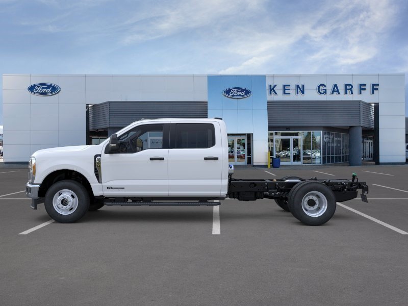 New 2026 Oxford White Ford XL image 3