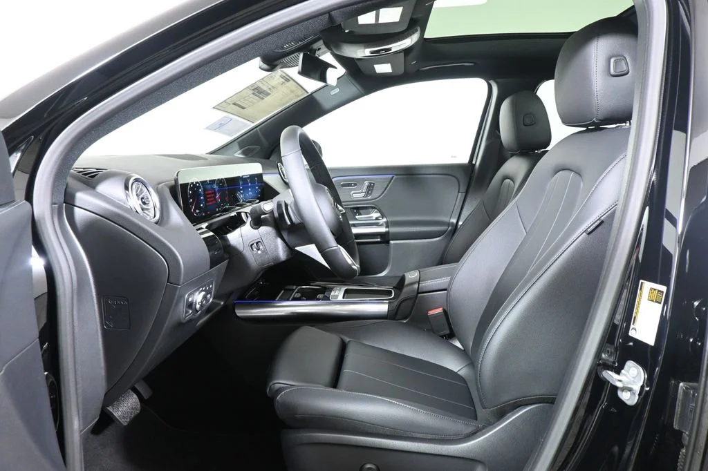 Used 2026 Black Mercedes-Benz GLA 250 image 3