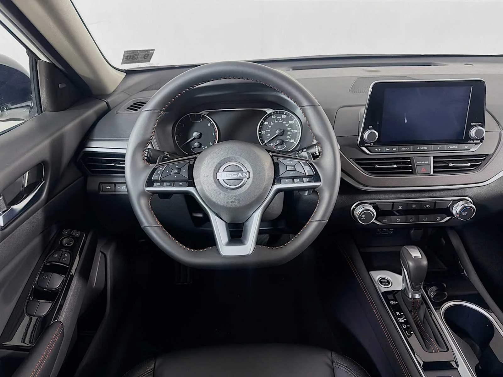 Certified Used 2025 Pearl White Tricoat Nissan SR image 18