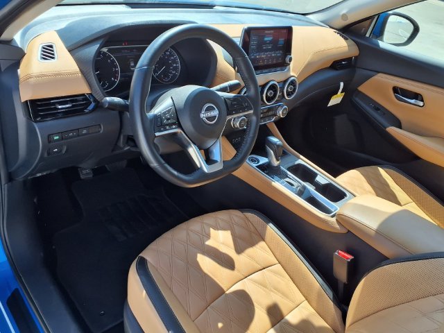 Used 2025 Blue Nissan SV image 5