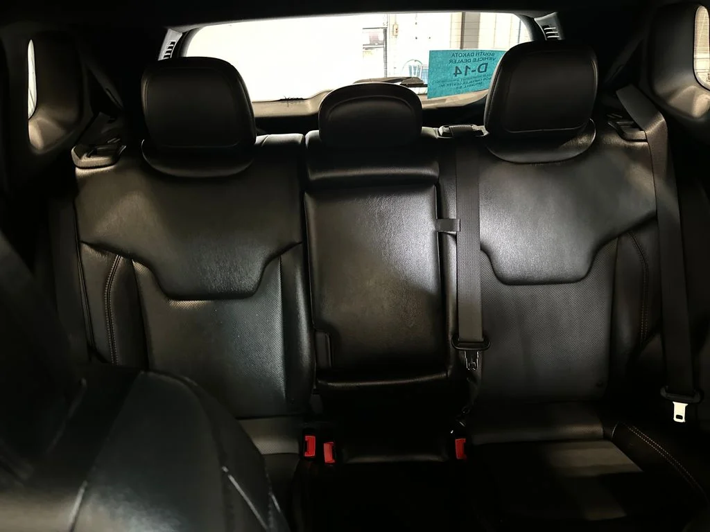 Used 2023 Silver Jeep Limited image 25