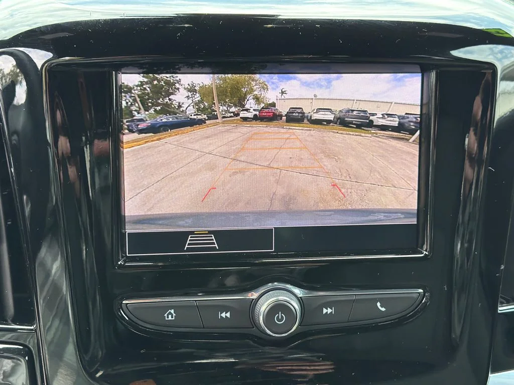 Used 2023 Gray Chevrolet LT image 27