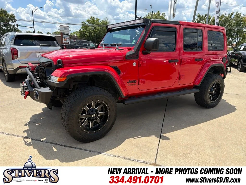 Used 2020 Red Jeep Unlimited Sahara Altitude image 5