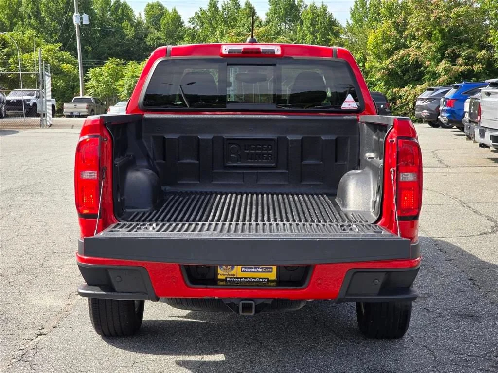 Used 2019 RED HOT Chevrolet 2WD Z71 image 26