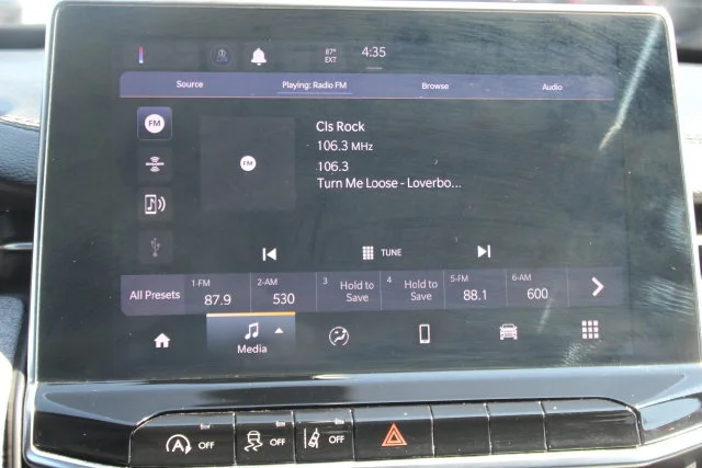 Used 2024 White Jeep Latitude image 5