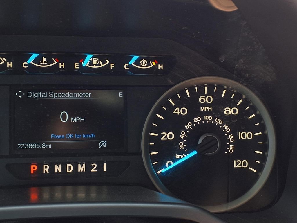 Used 2015 Tuxedo Black Metallic Ford XLT image 13