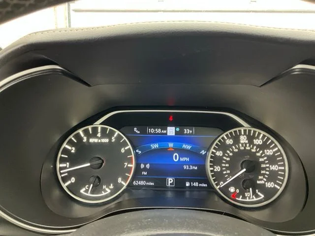 Used 2021 White Nissan 3.5 SL image 10