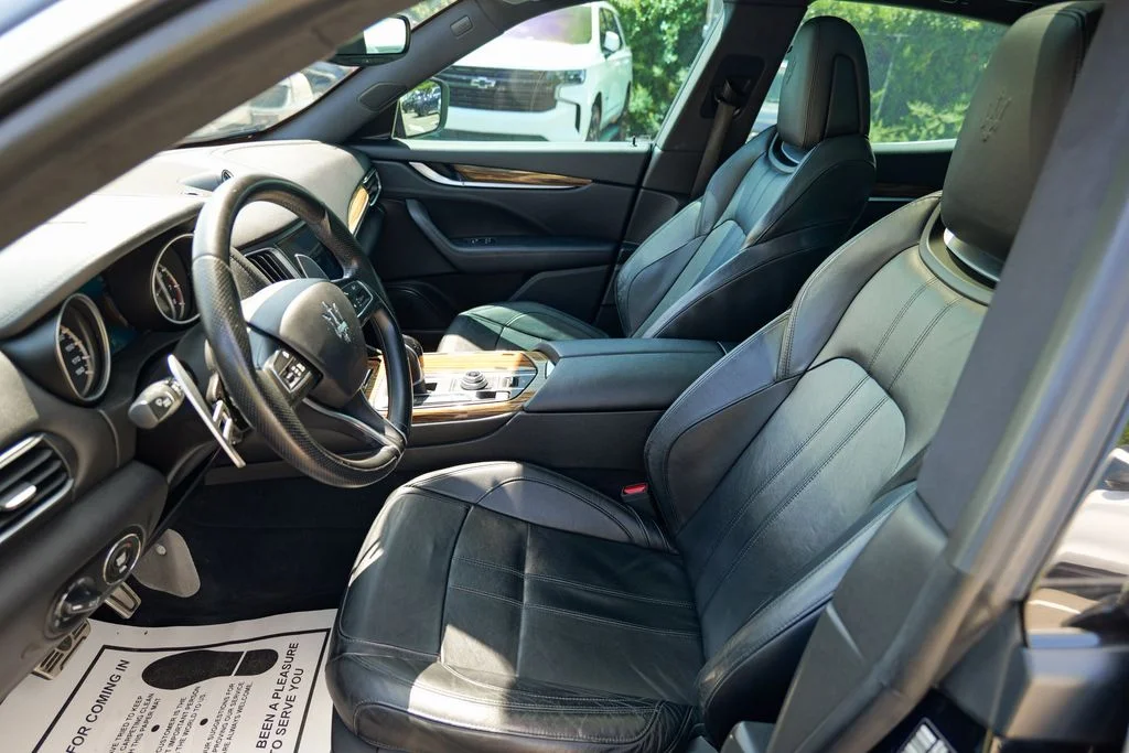Used 2017  Maserati S image 21